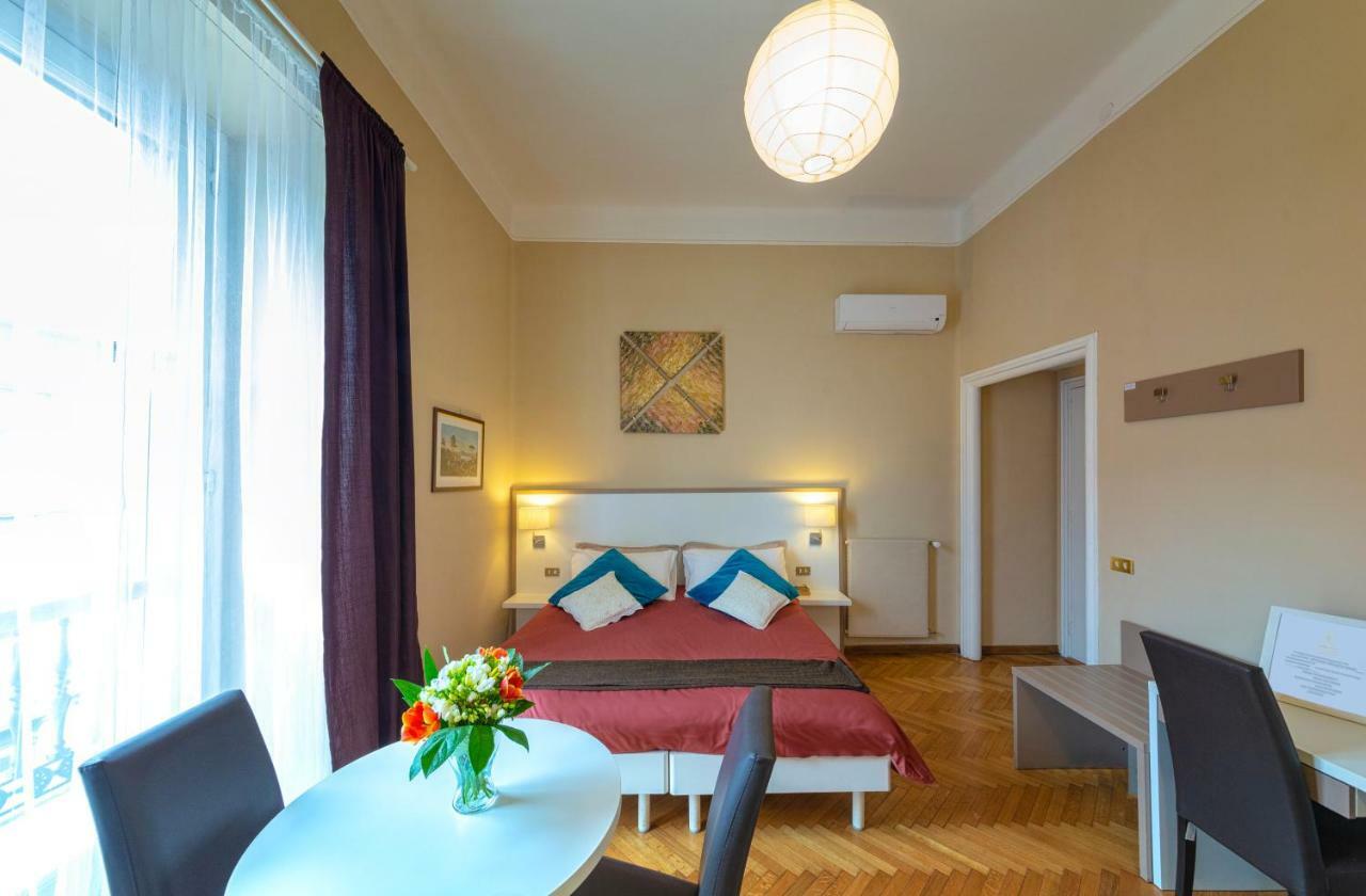 Hotel Il Ventre Di Napoli Esterno foto