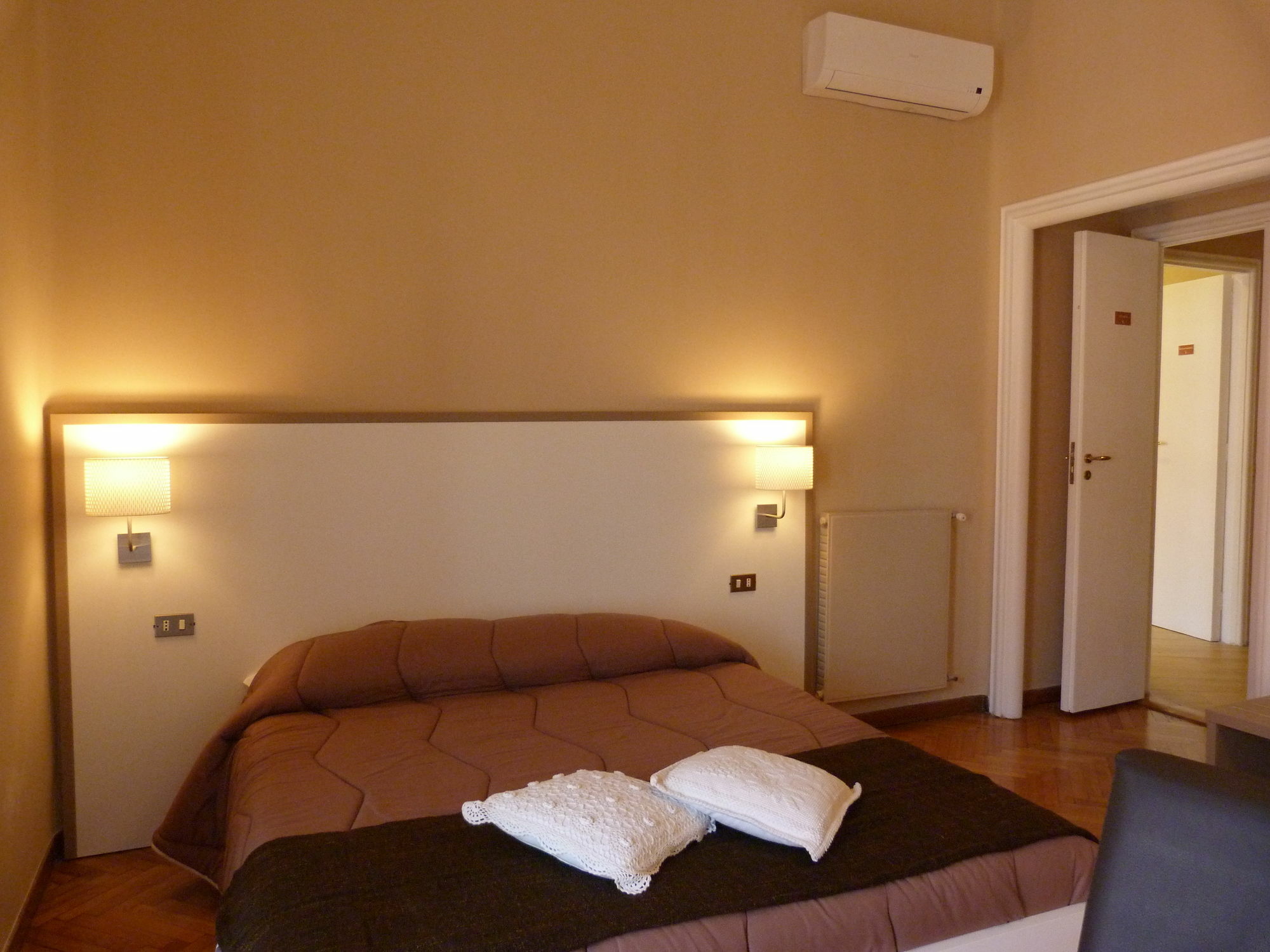 Hotel Il Ventre Di Napoli Esterno foto