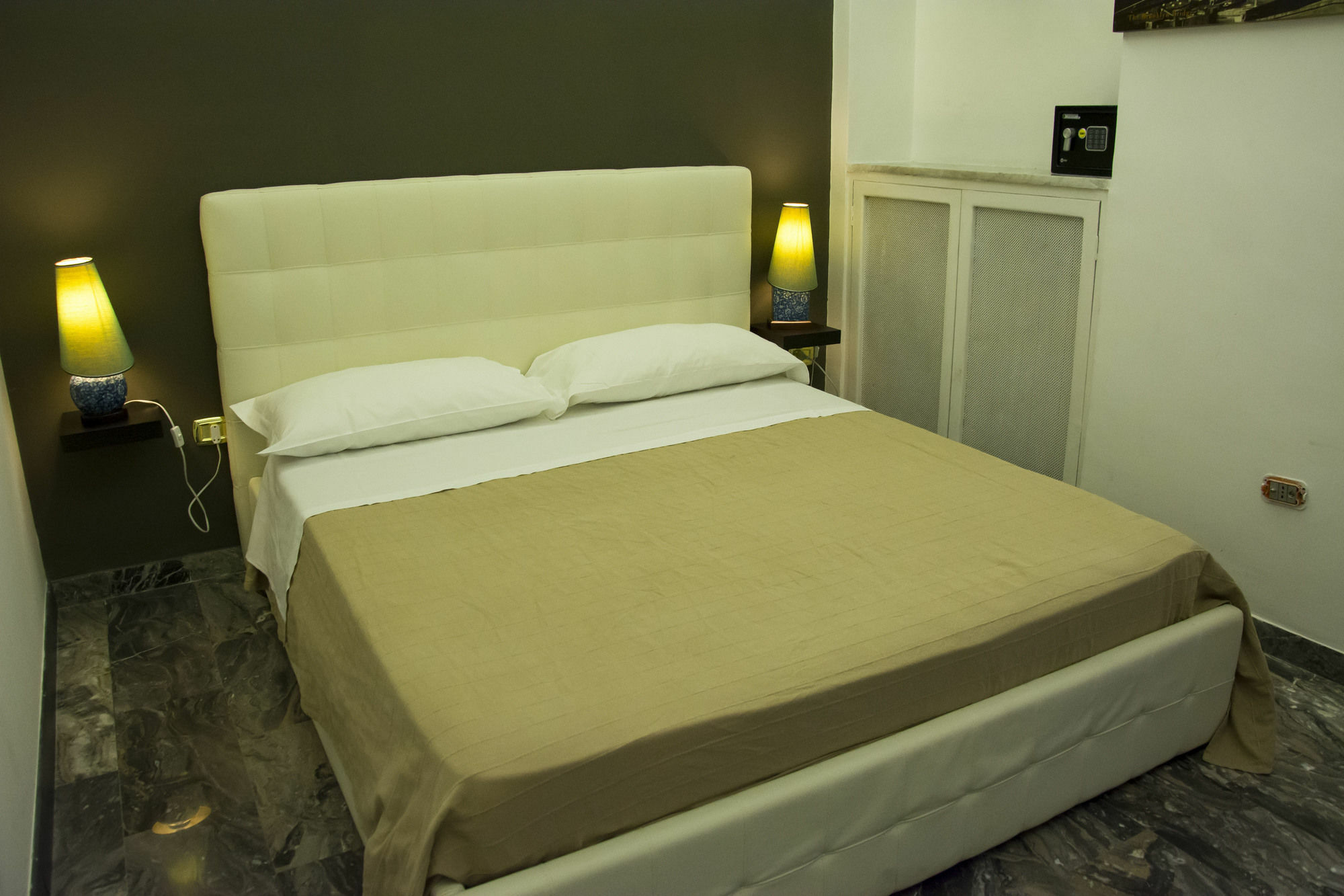 Hotel Il Ventre Di Napoli Esterno foto